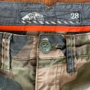 Vans Camouflage shorts size 28